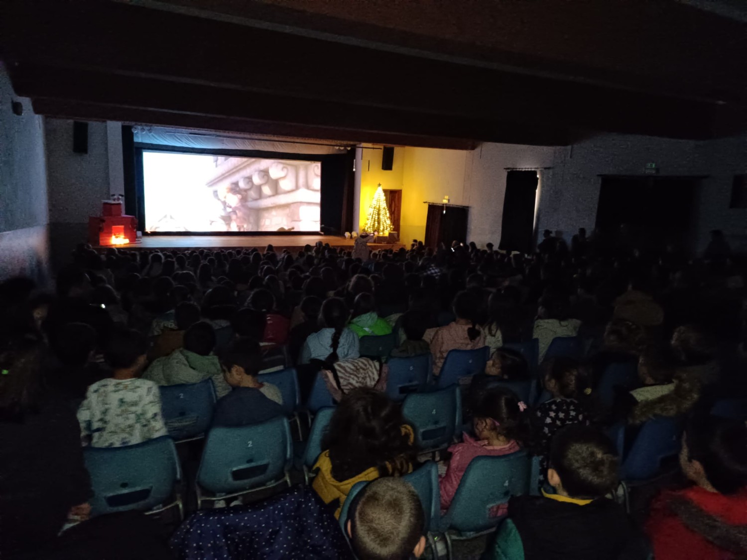 Dia de cinema e visita a exposições